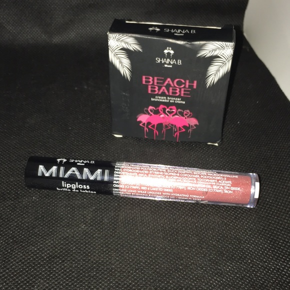 beach babe Other - Shaina B Beach Babe cream bronzer With Lipgloss